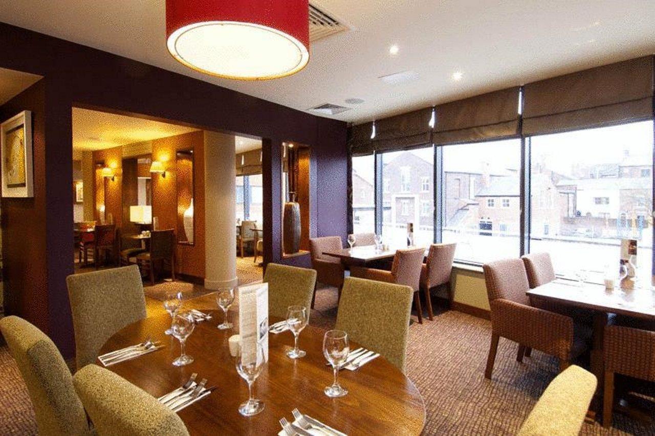 Premier Inn Preston Central Екстериор снимка